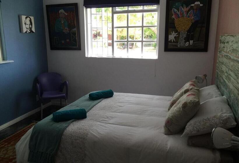 اتاق خانوادگی, Hermanus Backpackers & Budget Accommodation