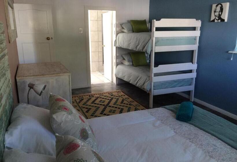 اتاق خانوادگی, Hermanus Backpackers & Budget Accommodation