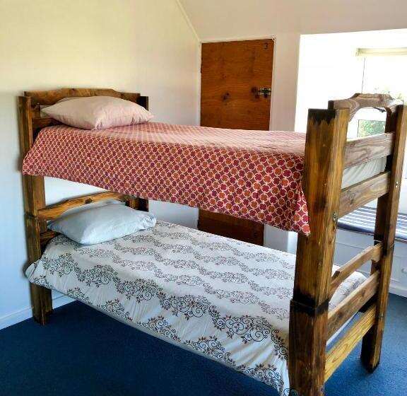 سرير فى غرفة مشتركه, Hermanus Backpackers & Budget Accommodation