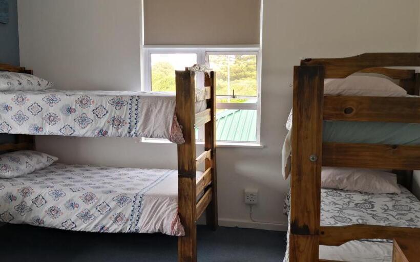تختخواب در اتاق مشترک, Hermanus Backpackers & Budget Accommodation