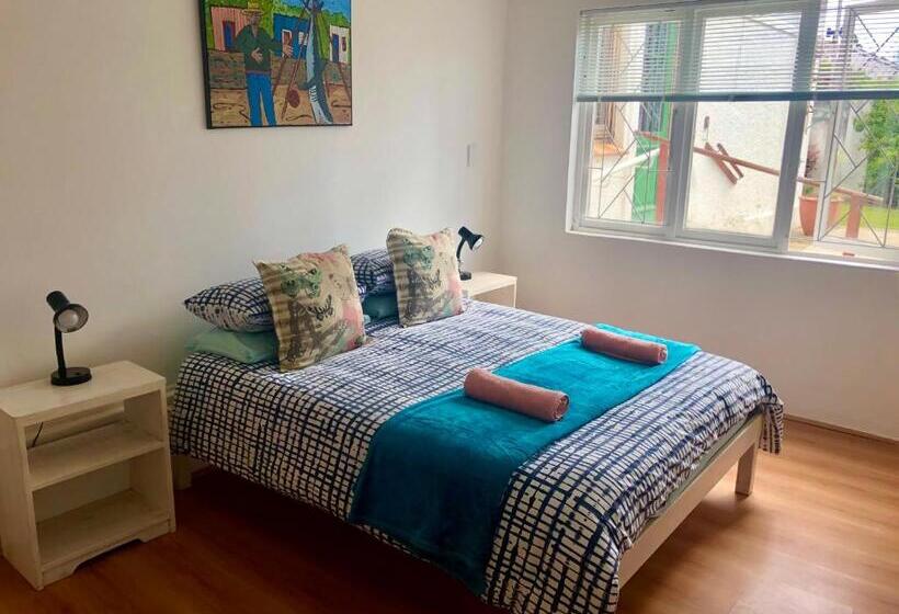 اتاق خانوادگی, Hermanus Backpackers & Budget Accommodation
