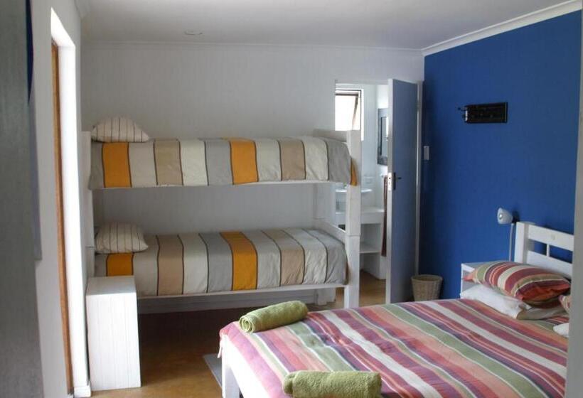 اتاق خانوادگی, Hermanus Backpackers & Budget Accommodation