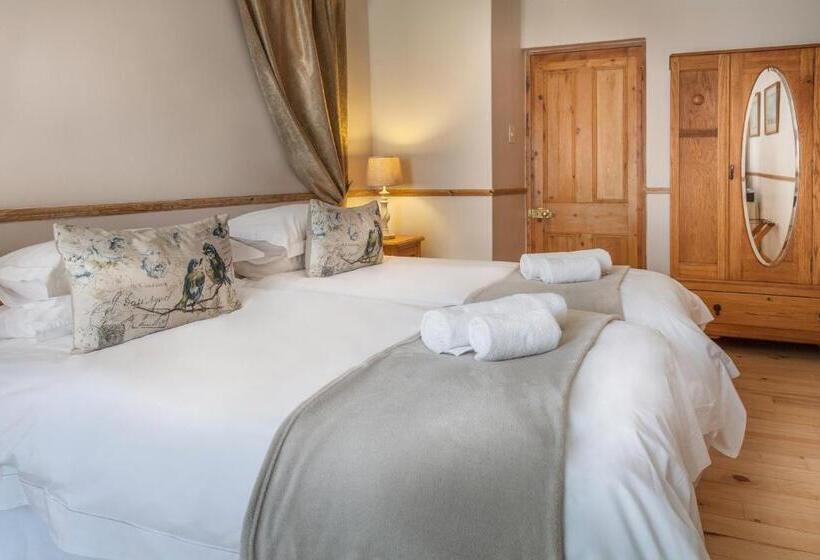 اتاق لوکس, Avenues Guest House