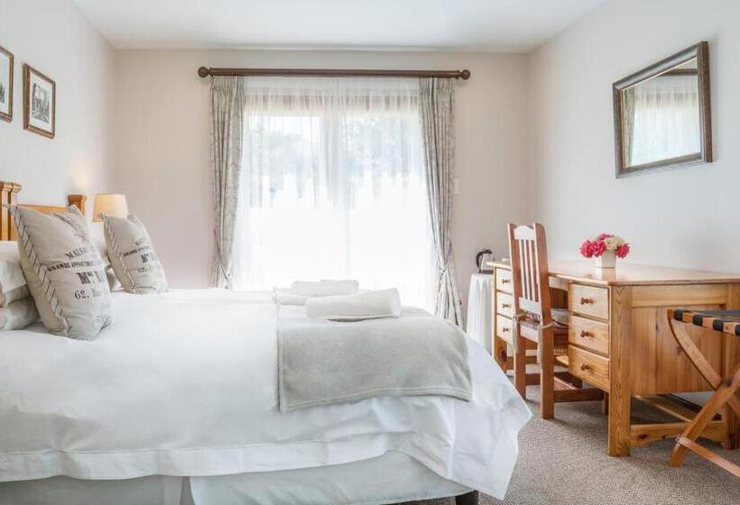 اتاق لوکس, Avenues Guest House
