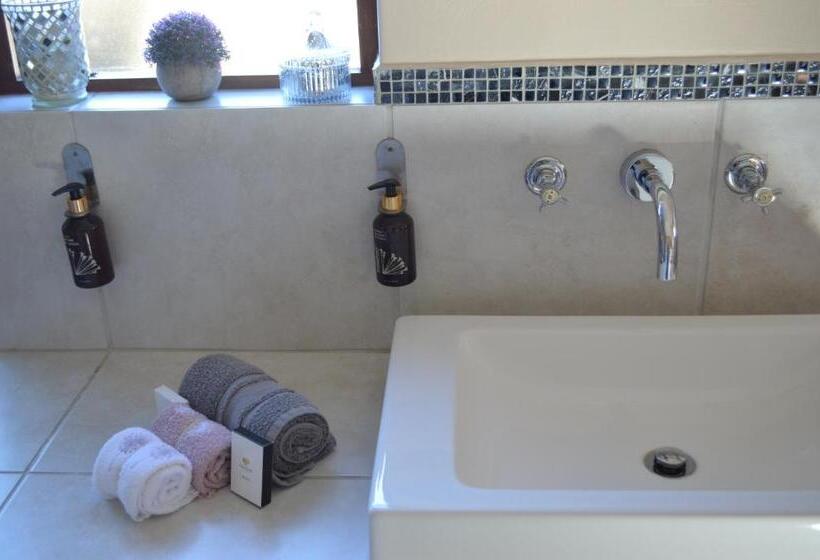 اتاق استاندارد, Casa Mia Health Spa And Guesthouse