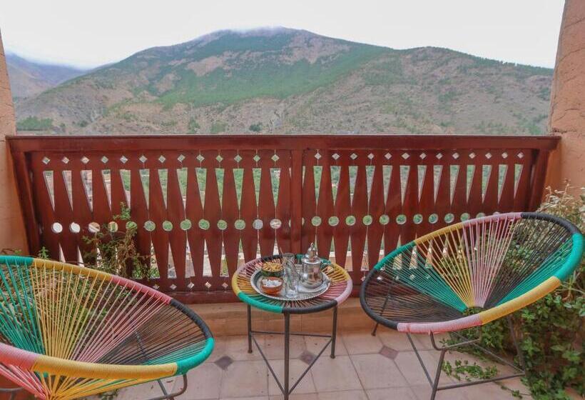 اتاق خانوادگی, Dar Aymane