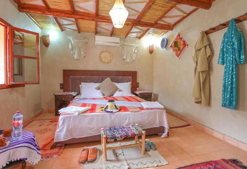 اتاق استاندارد با بالکن, Dar Aymane