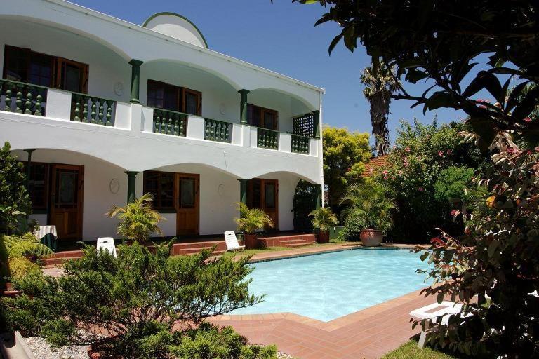 اتاق لوکس, Devereux Lodge