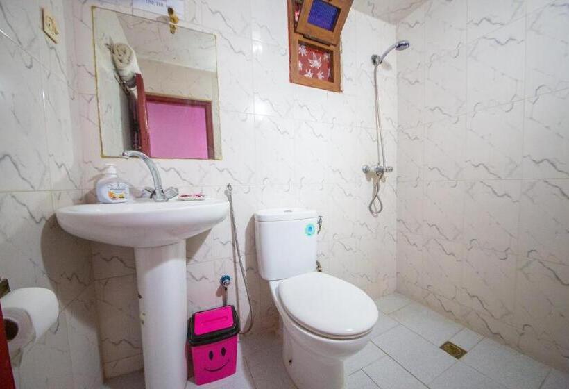 اتاق استاندارد یک نفره, Maison Adam