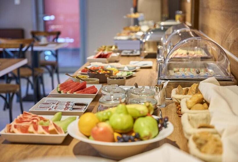 سوییت, Pension & Restaurant Patriot Trnava
