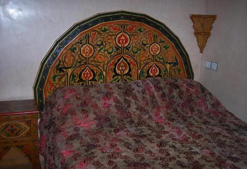 سوییت, Riad Benchekroun