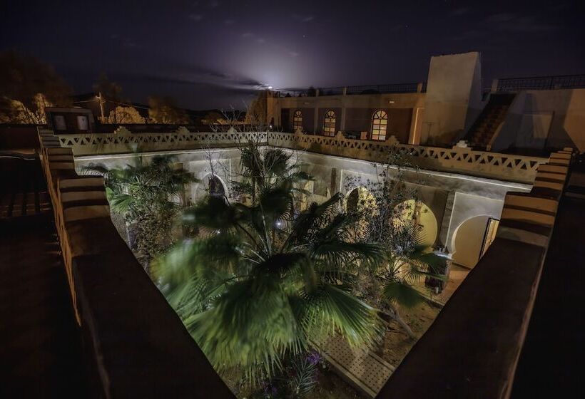 اتاق استاندارد سه نفره, Riad Mamouche