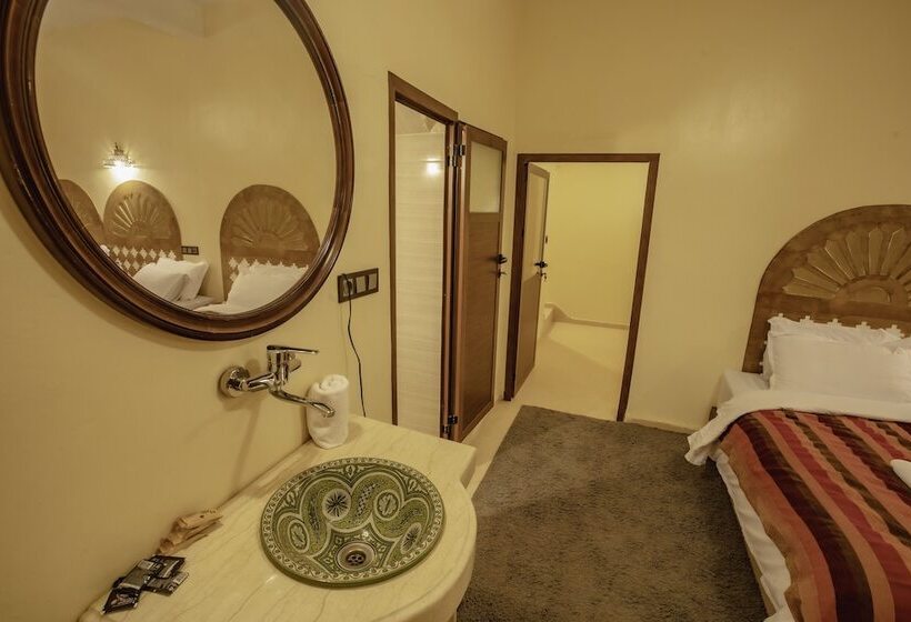 اتاق خانوادگی, Riad Mamouche