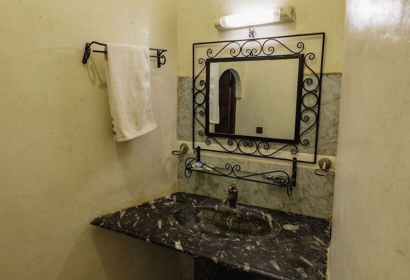 اتاق خانوادگی, Riad Mamouche