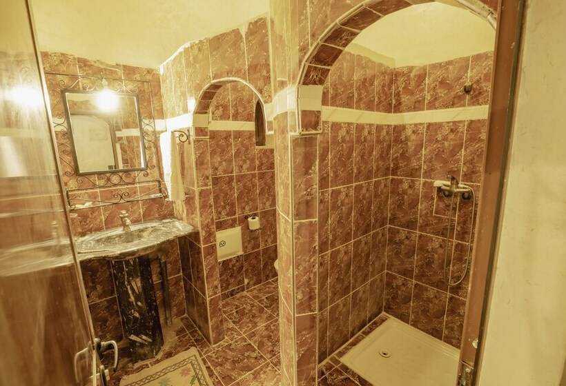 اتاق استاندارد سه نفره, Riad Mamouche