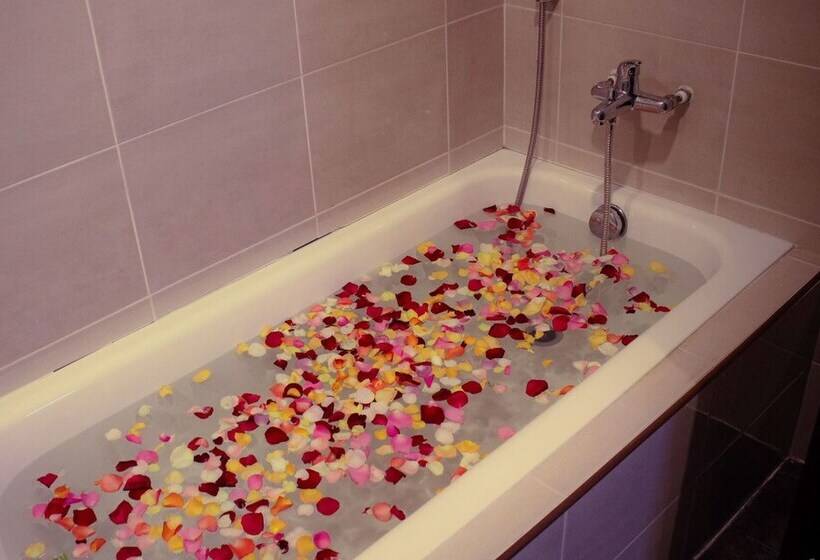 سوییت اجرایی, Ritz Garden Hotel Manjung
