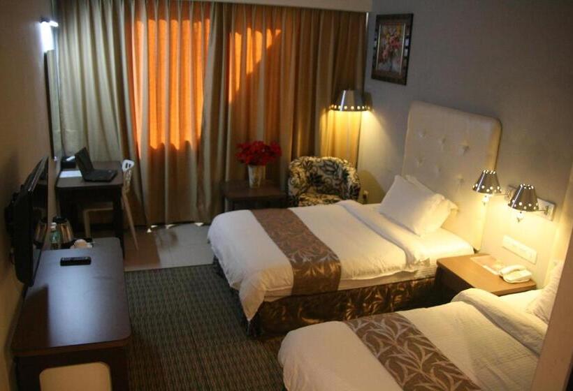 سوییت خانوادگی, Ritz Garden Hotel Manjung