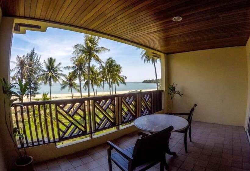 اتاق لوکس با چشم‌انداز دریا, Palm Beach Resort & Spa