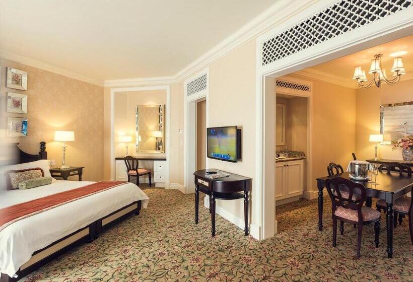 سوییت سوپریور, The Boardwalk Hotel, Convention Centre & Spa