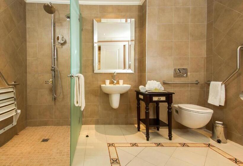 اتاق دلوکس مخصوص معلولین, The Boardwalk Hotel, Convention Centre & Spa