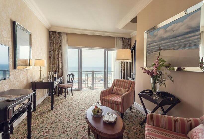 سوییت جونیور لوکس با چشم‌انداز دریا, The Boardwalk Hotel, Convention Centre & Spa