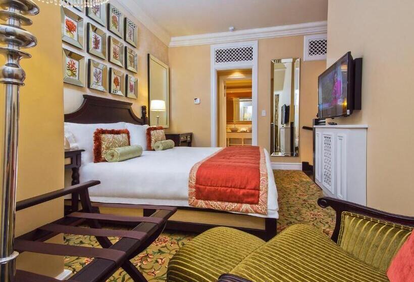 سوییت جونیور لوکس با چشم‌انداز دریا, The Boardwalk Hotel, Convention Centre & Spa