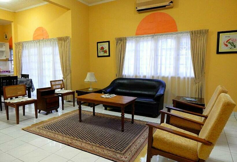بانگلوی استاندارد, Rumbia Resort Villa Paka