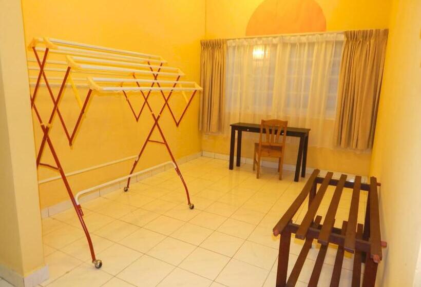 بانگلوی استاندارد, Rumbia Resort Villa Paka