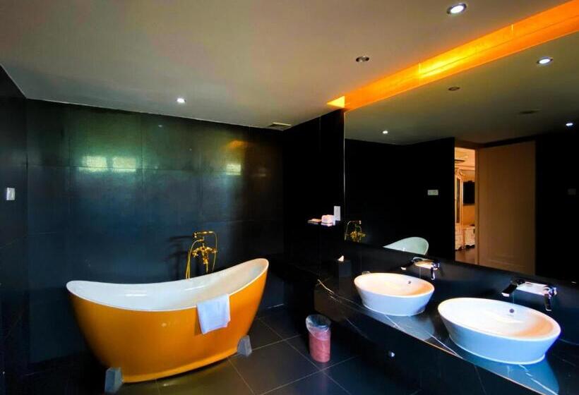 سوییت خانوادگی, The Orchard Resort & Spa Melaka