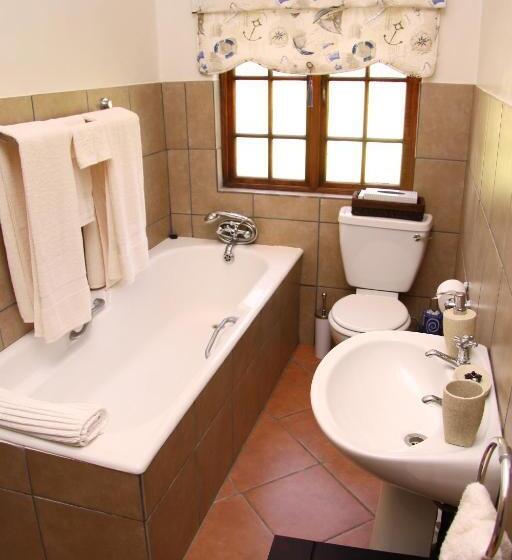 سوئیت 2 خوابه, The Rose Cottage B&b