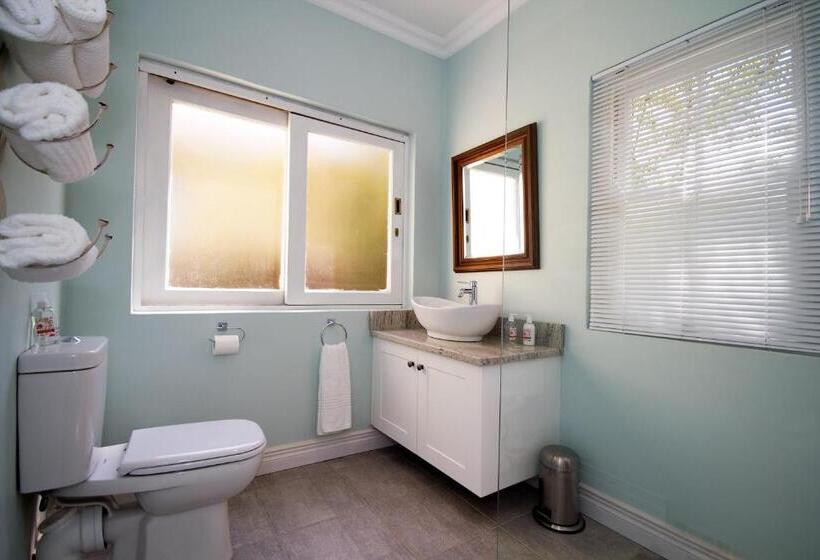 اتاق لوکس, The Rose Cottage B&b