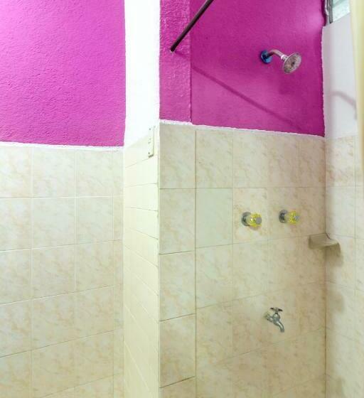 اتاق استاندارد سه نفره, Aventura