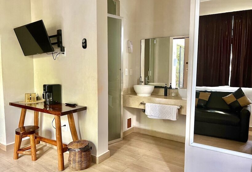 سوییت جونیور با چشم‌انداز استخر, Pacha Tulum