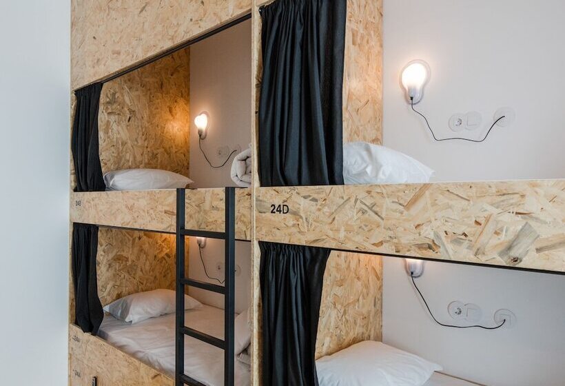 تختخواب در اتاق مشترک, Hostel Conii & Suites Algarve