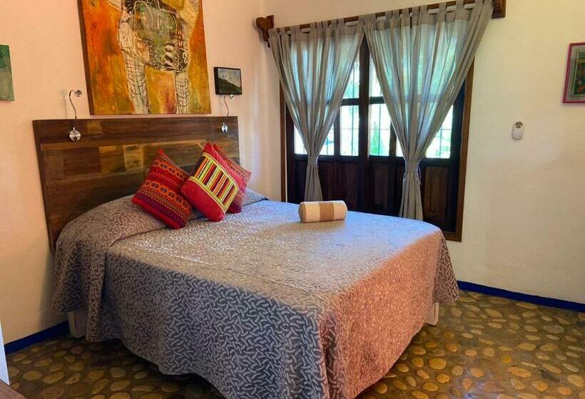 بانگلوی استاندارد, Aurinko Bungalows