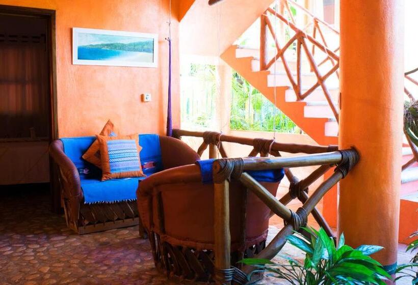 بانگلوی استاندارد, Aurinko Bungalows