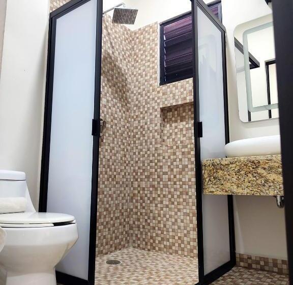 استودیوی استاندارد, Boutique Eden Costa