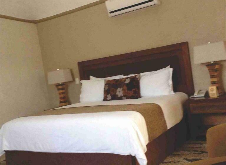 سوئیت با تخت بزرگ, Boutique La Granja