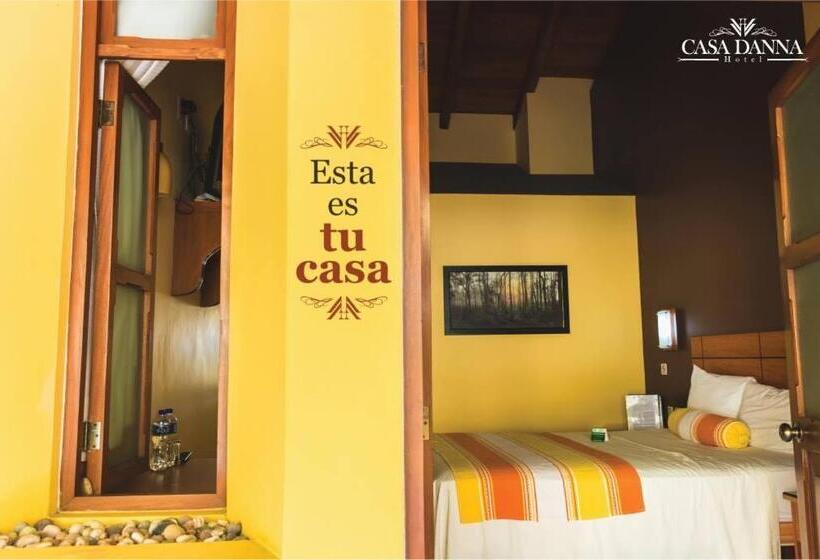 اتاق لوکس, Casa Danna