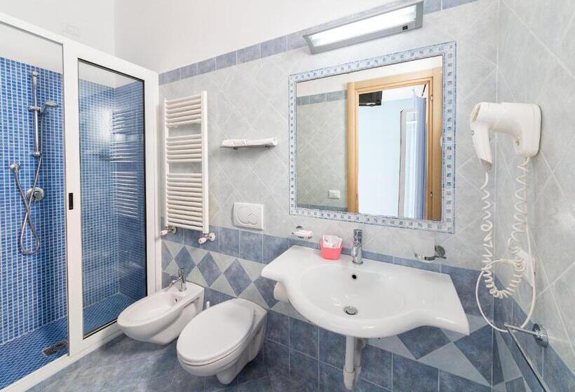 اتاق استاندارد سه نفره, Costa Citara