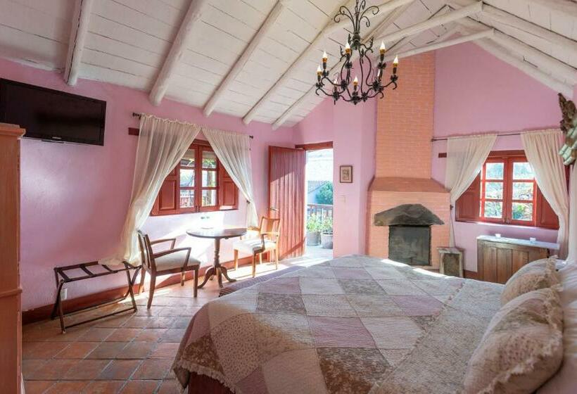 اتاق لوکس با تخت بزرگ, La Casa Azul Huasca