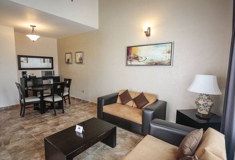 سوییت جونیور, Real De San Jose