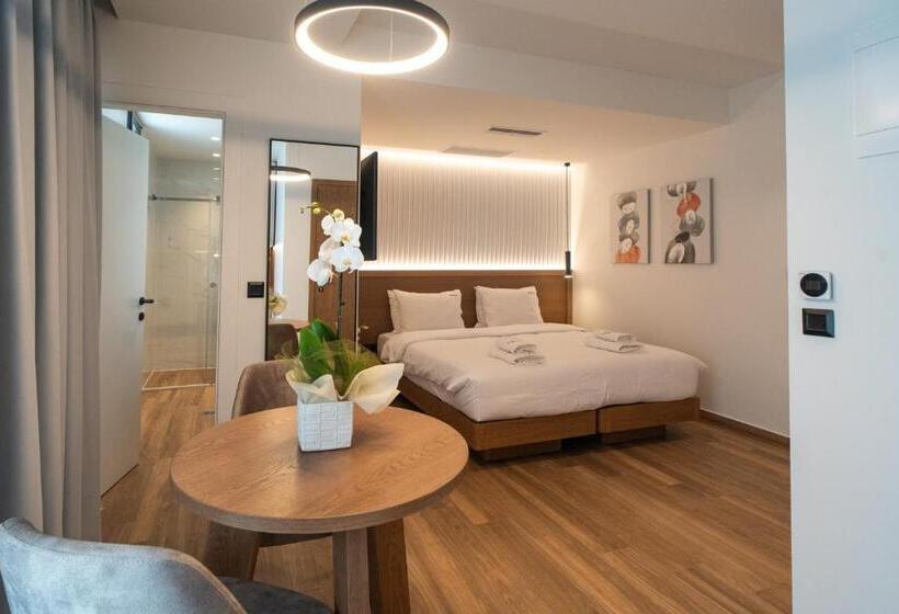 اتاق استاندارد با بالکن, Volos Inn