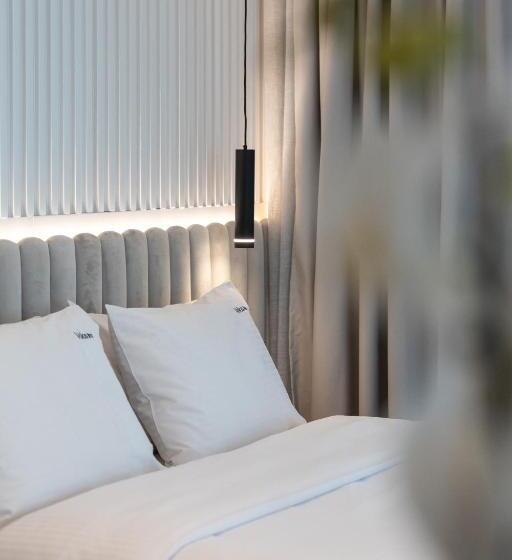 اتاق لوکس, Volos Inn