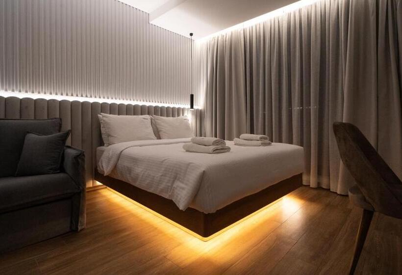اتاق لوکس, Volos Inn