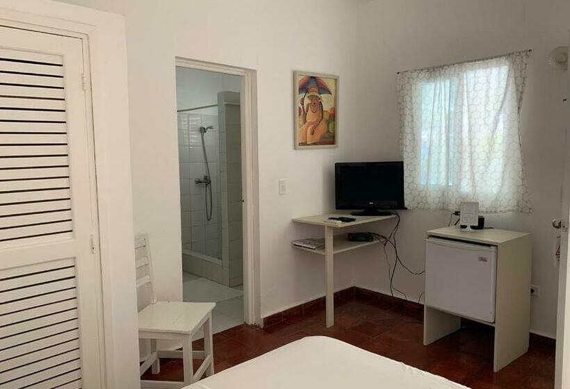 اتاق استاندارد با چشم‌انداز استخر, Beach Hotel Casa Nina