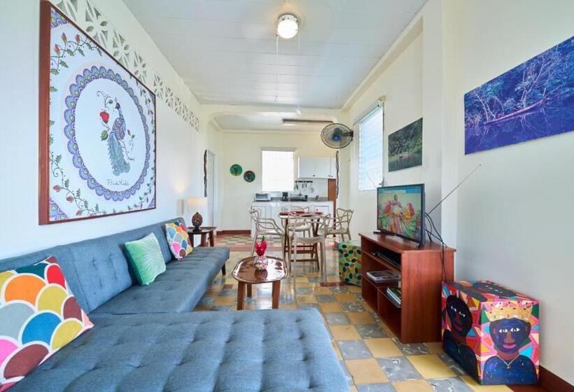 اتاق خانوادگی, Casa Congo & Casa Rayo Verde   Restaurante   Galeria De Arte