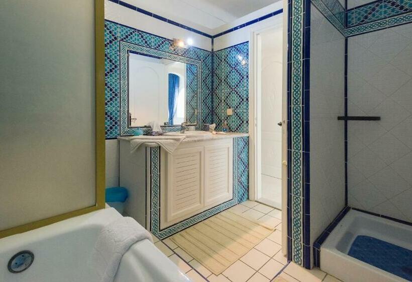 سوییت, Villa Phoenicia