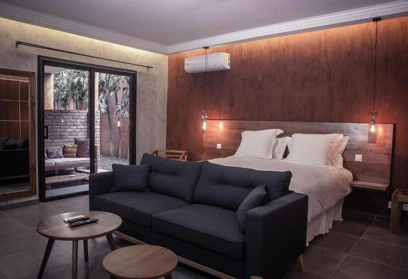 اتاق لوکس, Le Patio