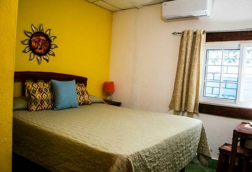 استودیوی استاندارد, San Carlos Beach Inn